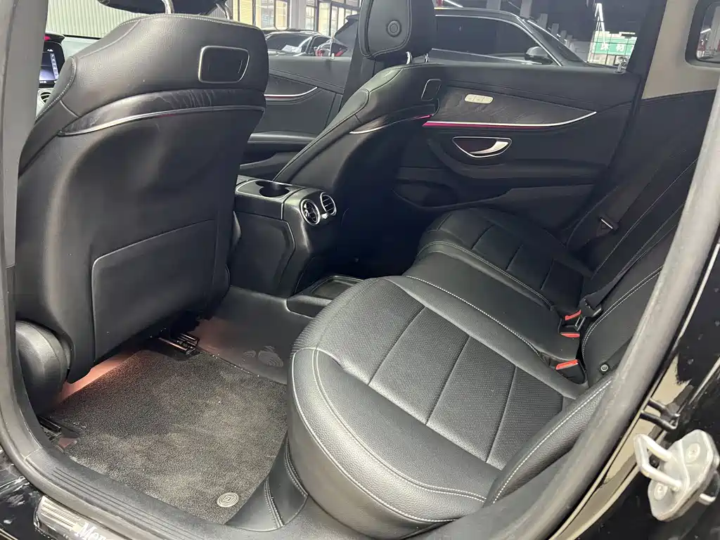 Mercedes-Benz E-Class 2017 — фото 11