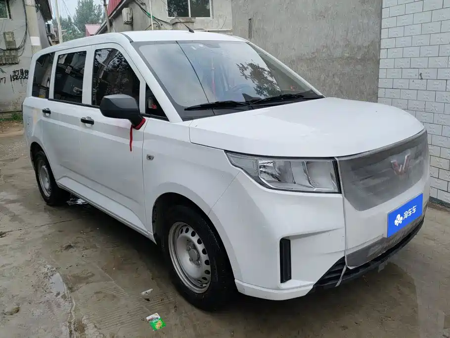 Wuling Hongguang PLUS 2024