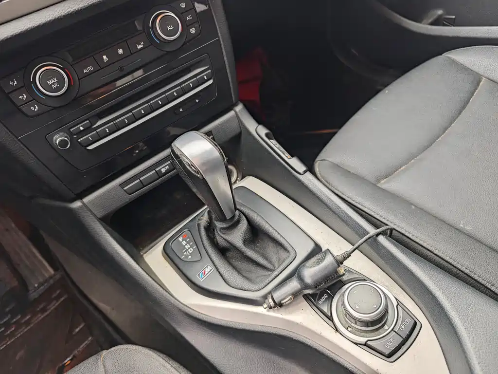 BMW X1 2013 — фото 16