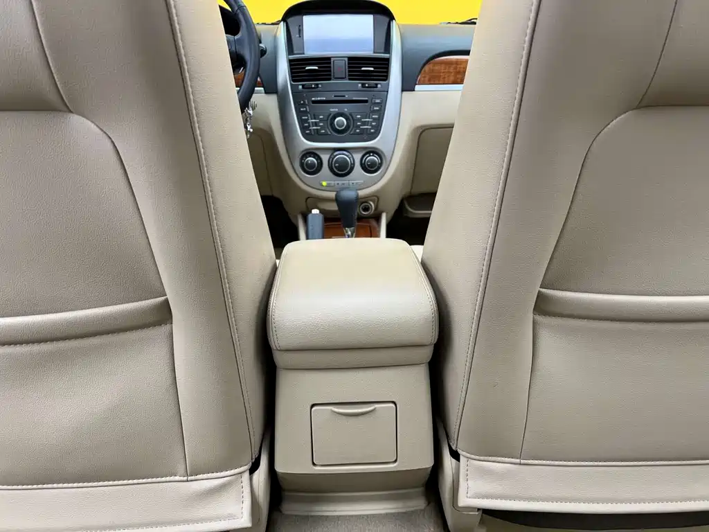 Buick Excelle 2010 — фото 20