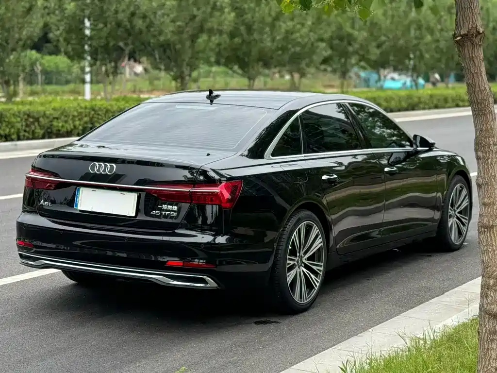 Audi A6L 2023 — фото 8