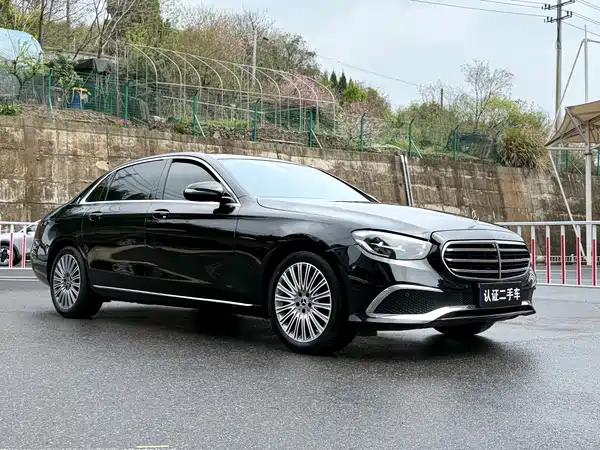 Mercedes-Benz E-Class 2022