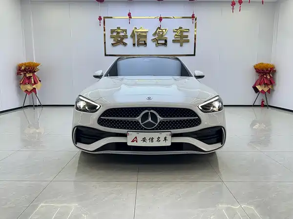 Mercedes-Benz C-Class 2024