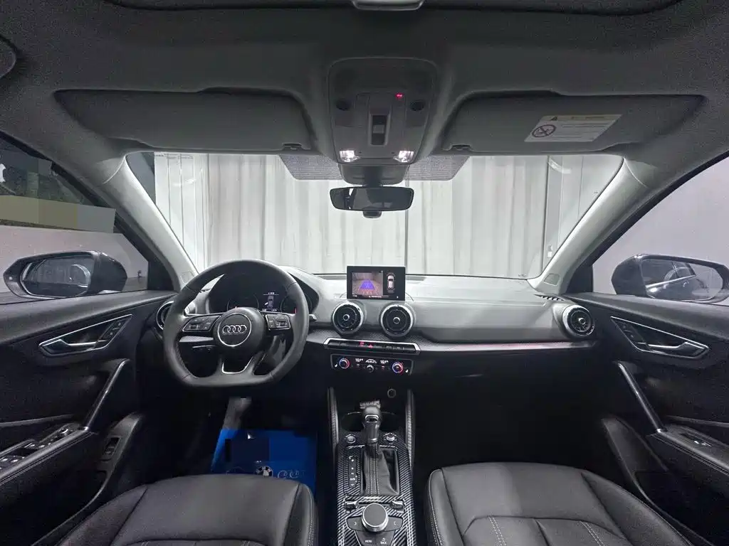 Audi Q2L 2023 — фото 11