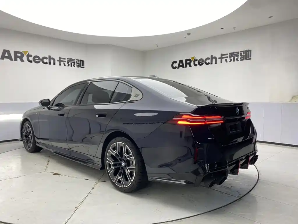BMW 5 Series 2025