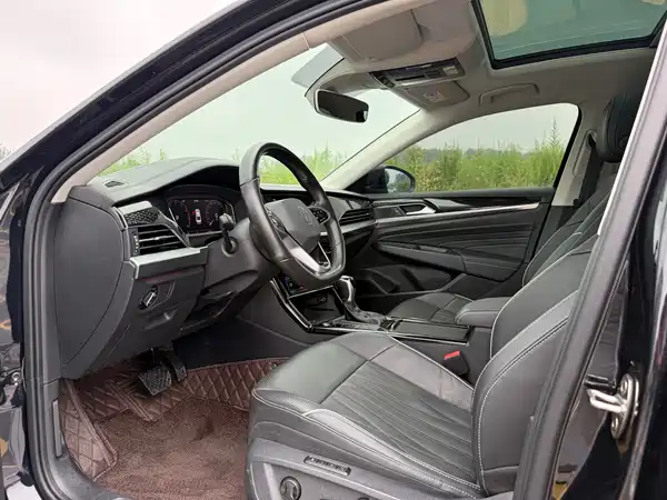 Volkswagen Passat 2022