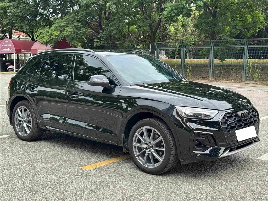 Audi Q5L 2023 — фото 10