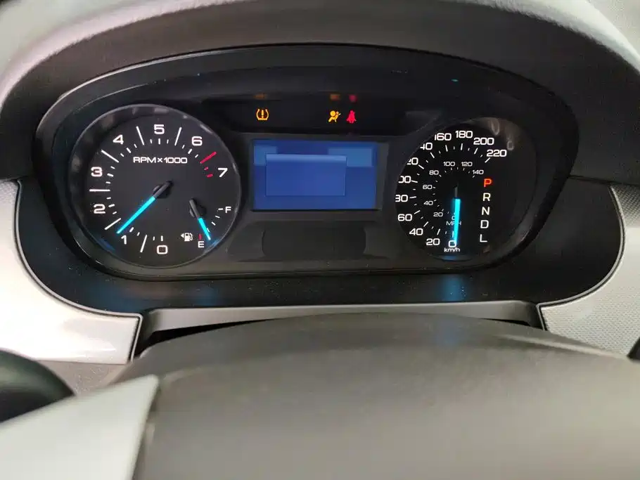 Ford Edge 2015 — фото 14