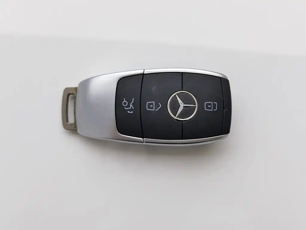 Mercedes-Benz GLC 2021 — фото 19