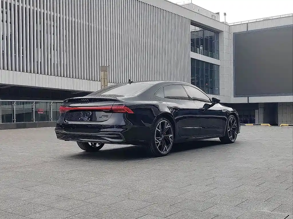 Audi A7L 2025 — фото 17