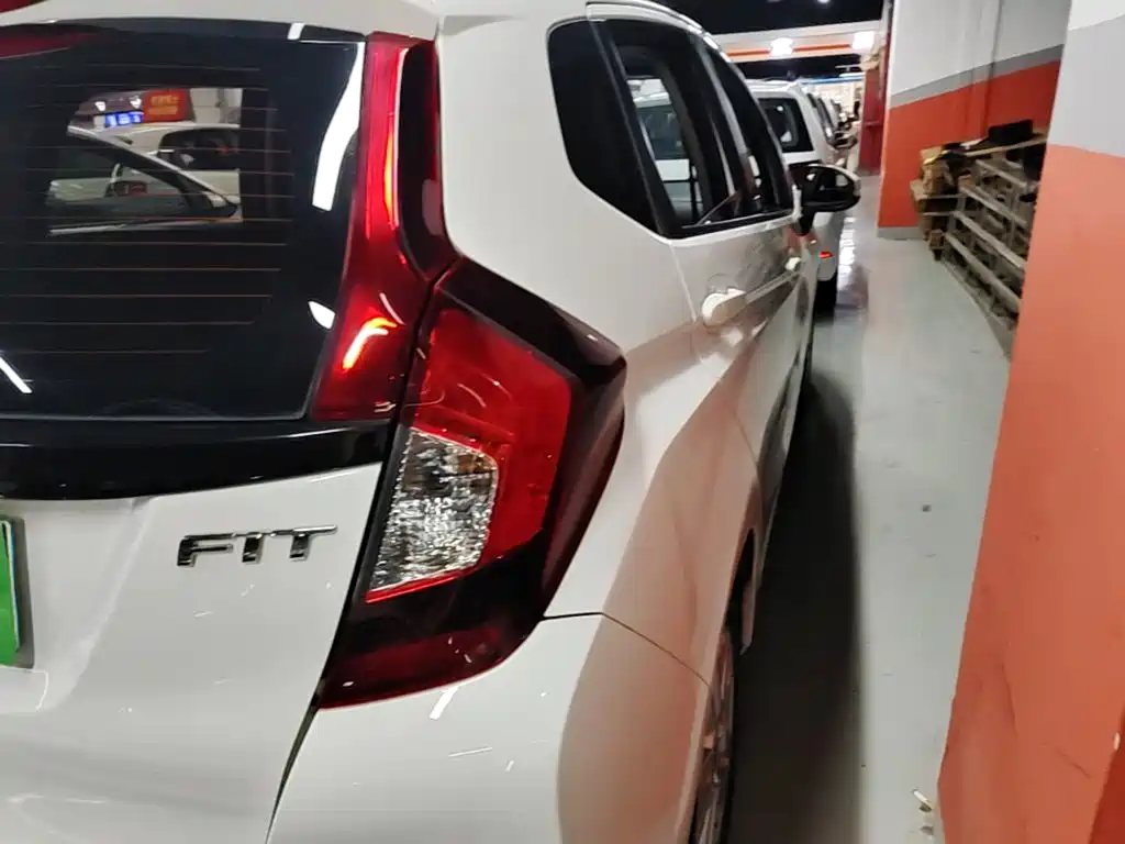 Honda Fit 2018 — фото 8