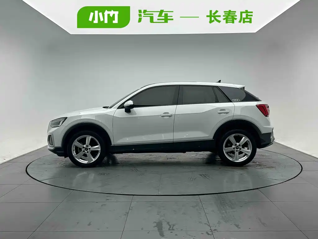 Audi Q2L 2023