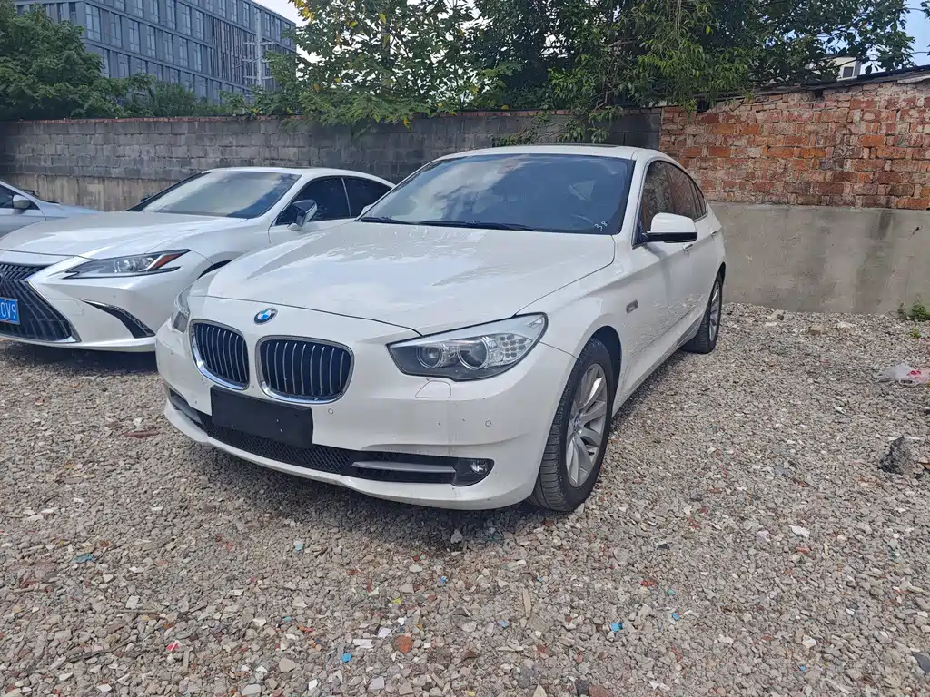 BMW 5 Series GT 2013