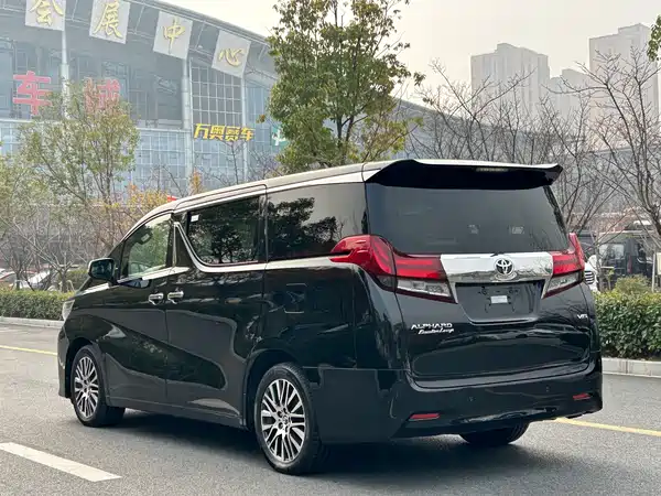 Toyota Alphard 2018
