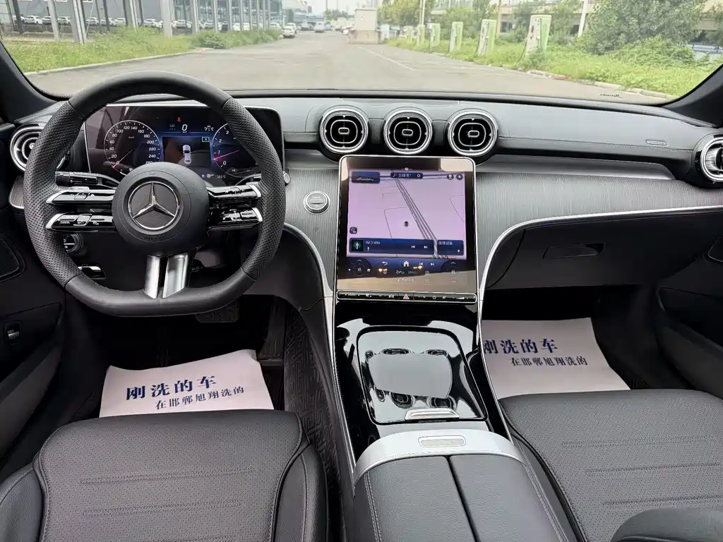 Mercedes-Benz C-Class 2023 — фото 3