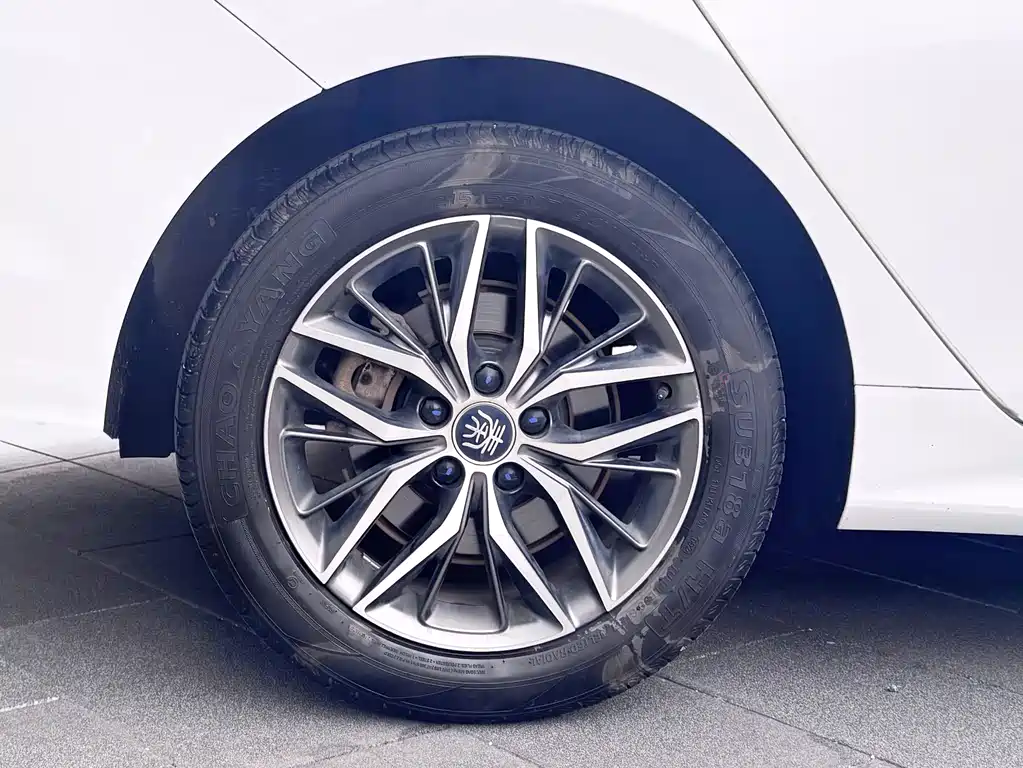 BYD Qin PLUS 2021 — фото 25