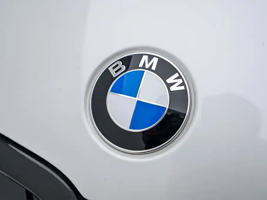BMW 3 Series 2023 — фото 21