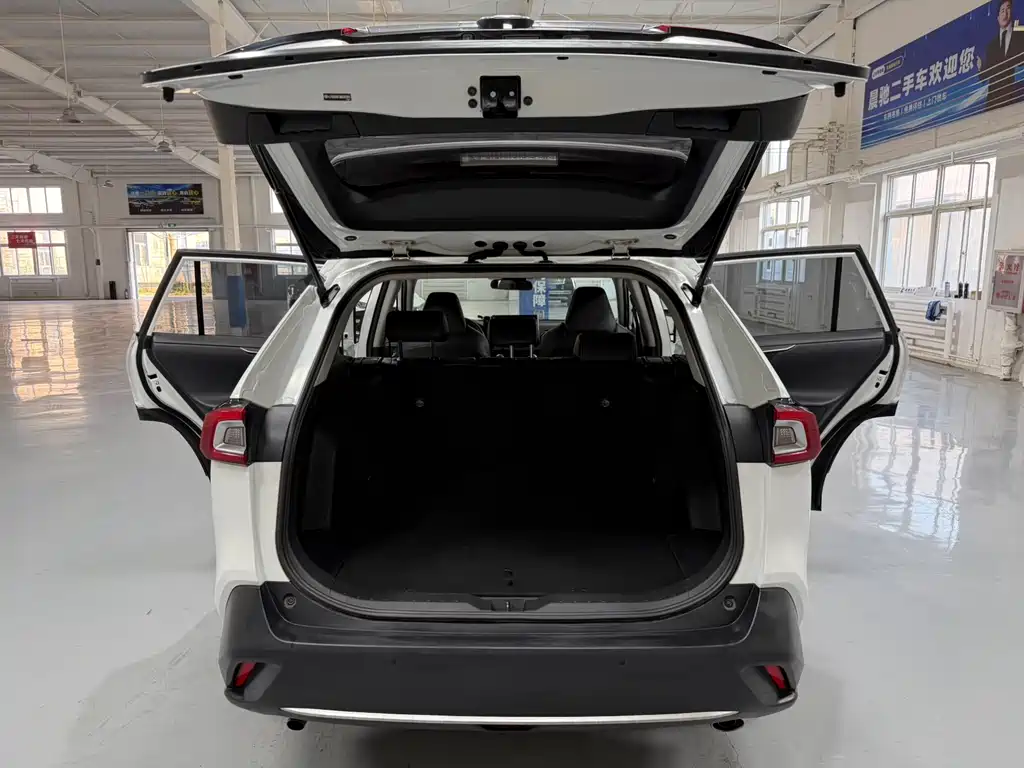 Toyota Wildlander 2022 — фото 16