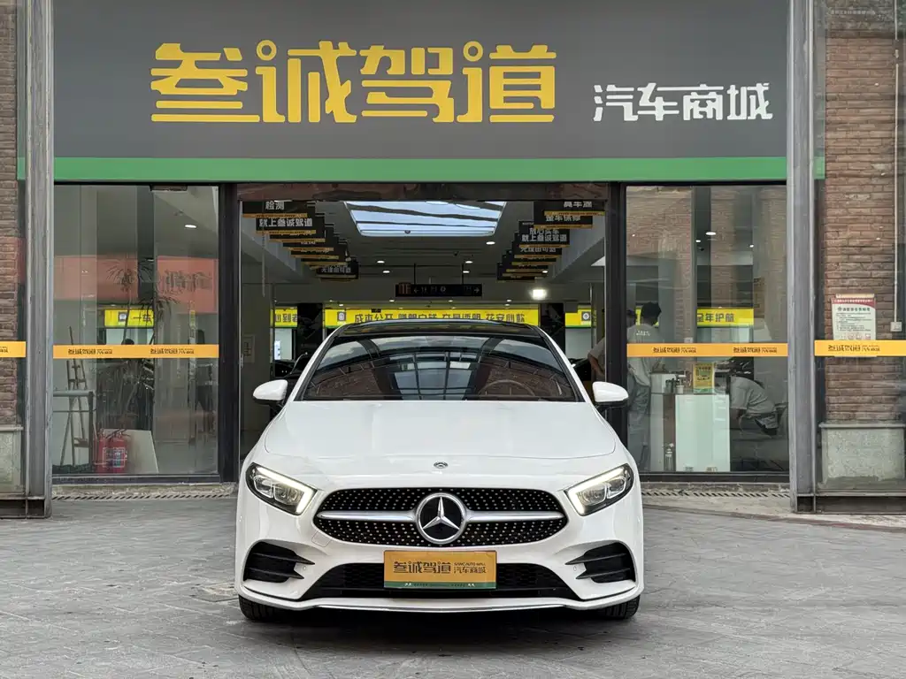 Mercedes-Benz A-Class 2022 — фото 2
