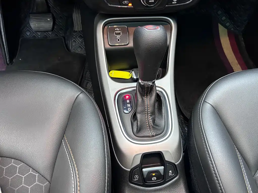 Jeep Compass 2021 — фото 17