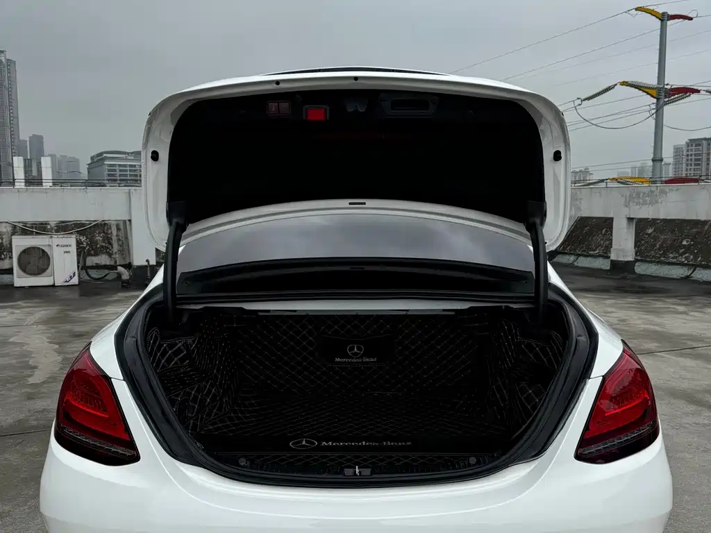 Mercedes-Benz C-Class 2021