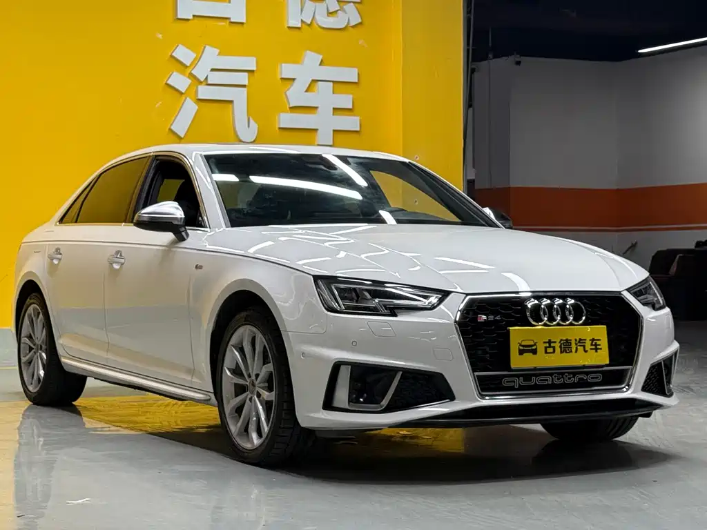 Audi A4L 2019