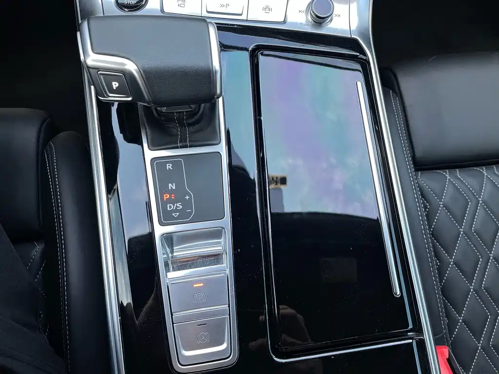 Audi A7 2023 — фото 13