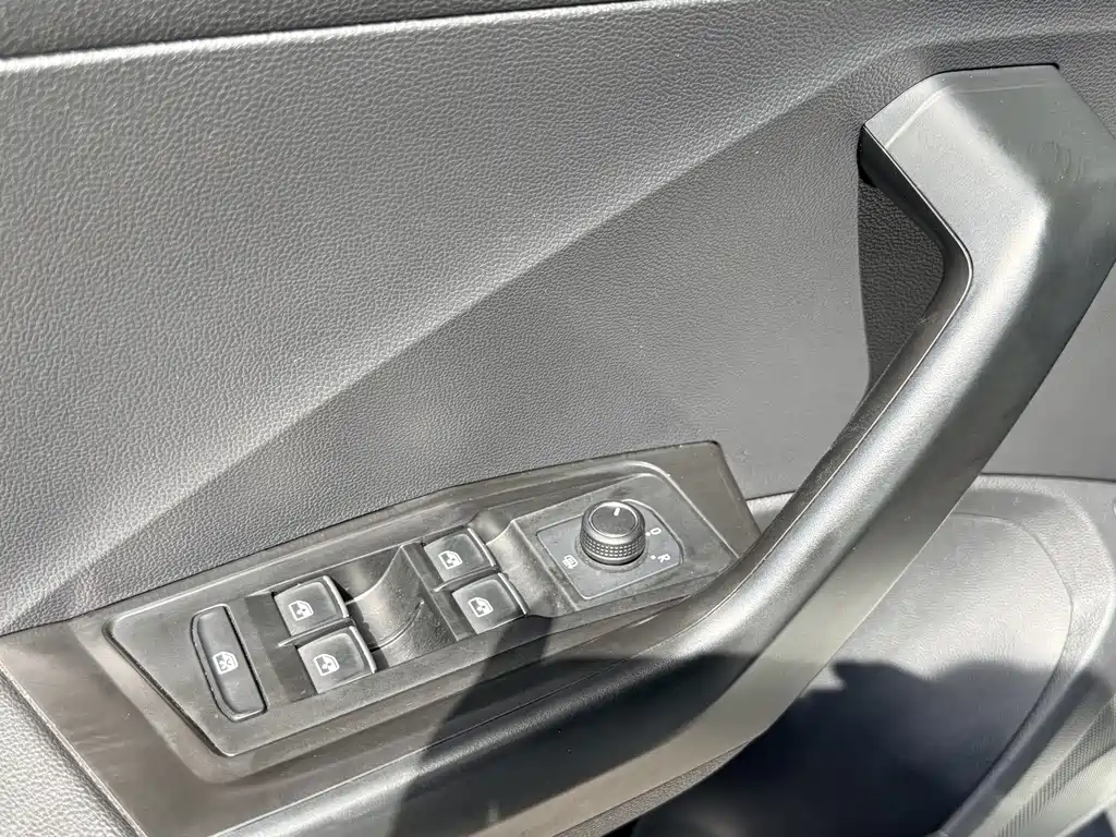 Volkswagen T-Roc 2022 — фото 21