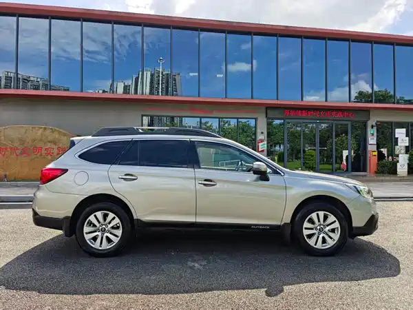 Subaru Outback 2016