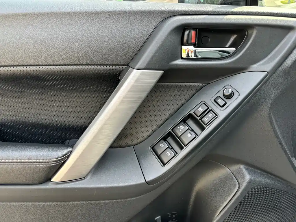 Subaru Forester 2016 — фото 11