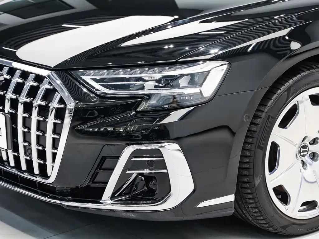 Audi A8 2022 — фото 4