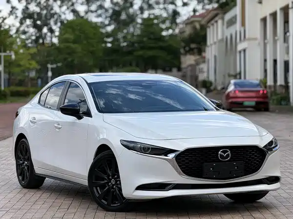 Mazda 3 Axela 2023