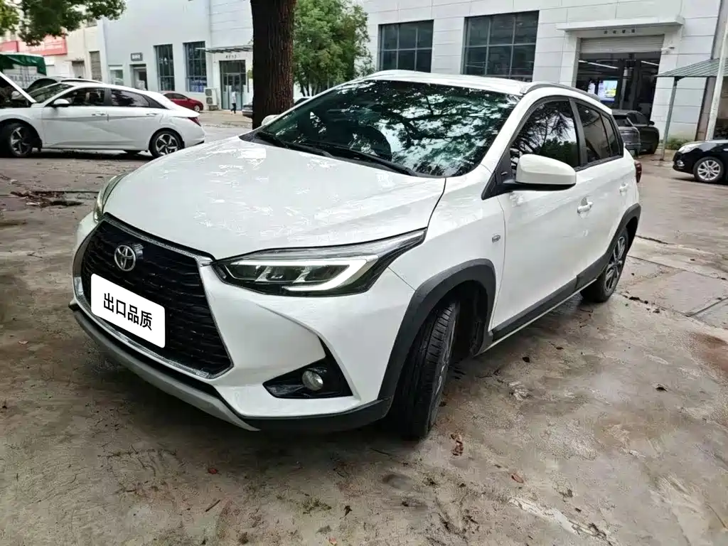 Toyota Yaris L 2023