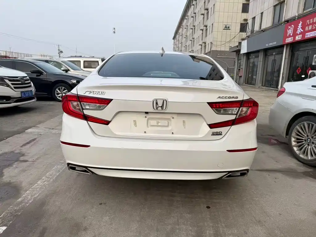 Honda Accord 2020 — фото 8