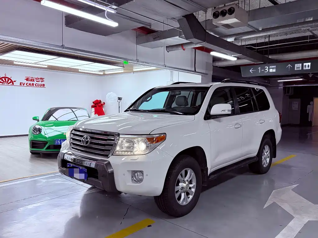 Toyota Land Cruiser 2014