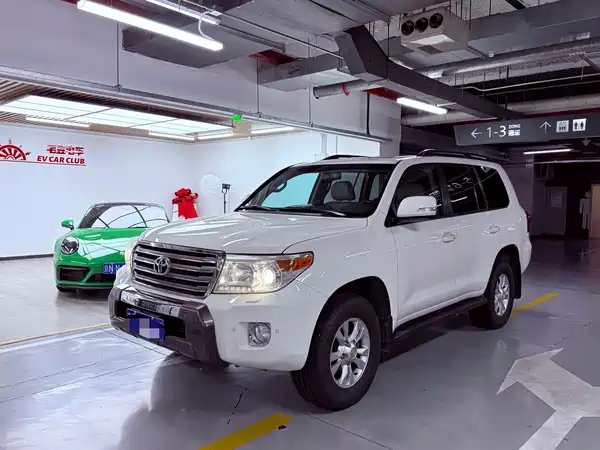 Toyota Land Cruiser 2014