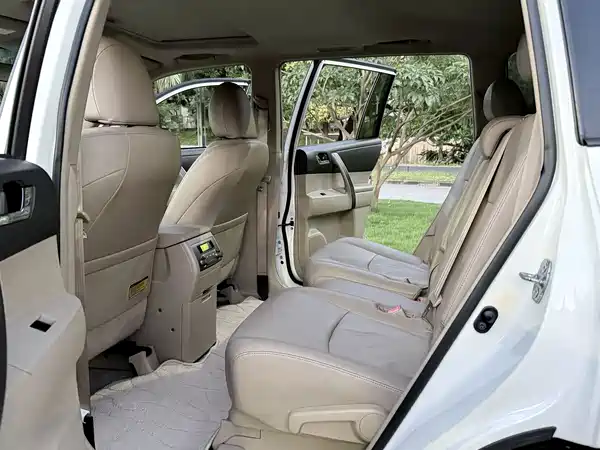 Toyota Highlander 2011
