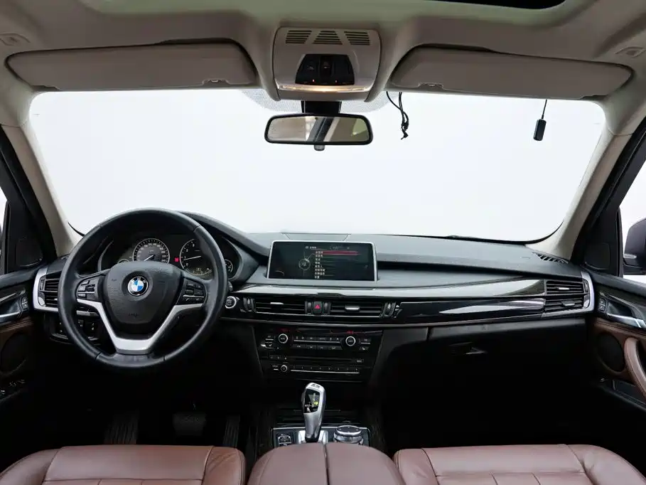 BMW X5 2015 — фото 11