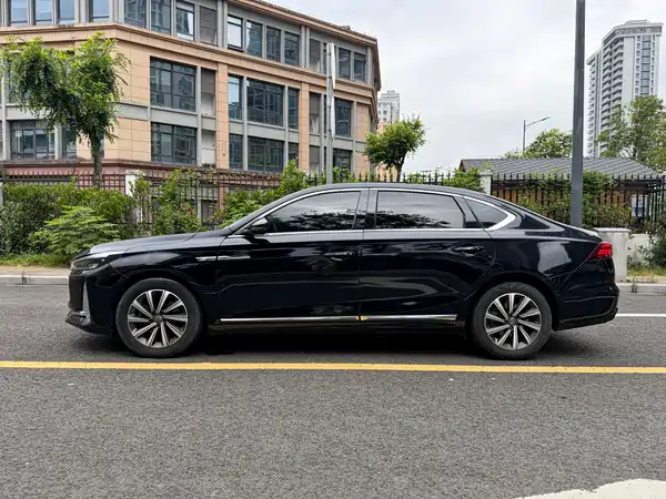 GAC Trumpchi GA8 2020