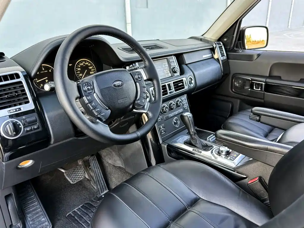 Land Rover Range Rover 2010 — фото 11