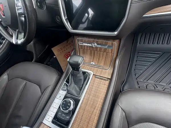 Roewe RX8 2018