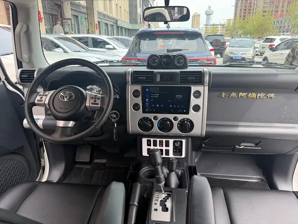 Toyota FJ Cruiser 2020 — фото 7
