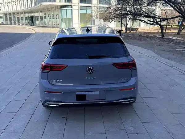 Volkswagen Golf 2024