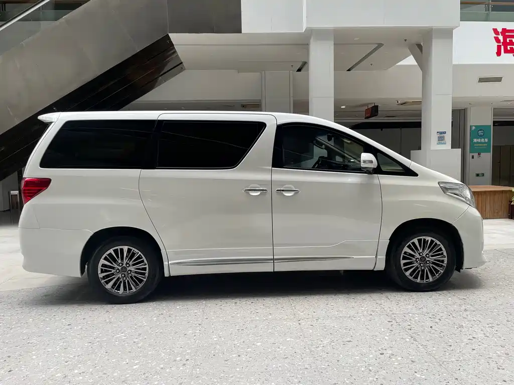 Toyota Alphard 2014 — фото 4