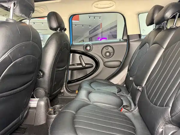 MINI Countryman 2016