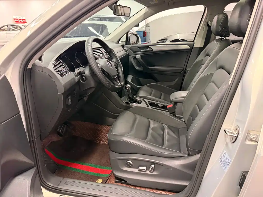 Volkswagen Tiguan L 2018 — фото 8