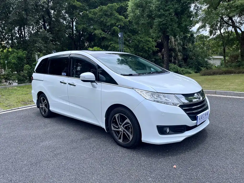 Honda Odyssey 2015 — фото 3