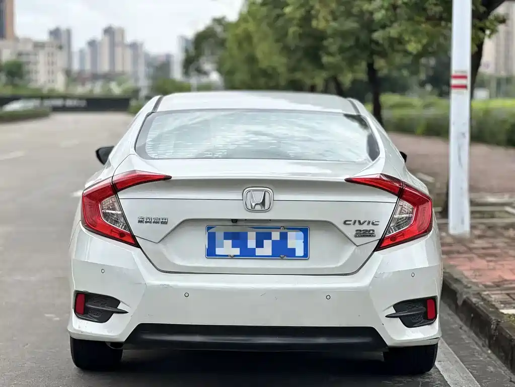 Honda Civic 2019 — фото 9