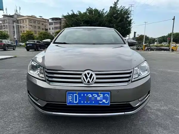Volkswagen Magotan 2012