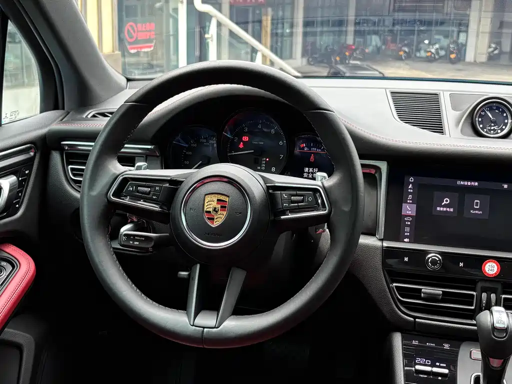 Porsche Macan 2022 — фото 13